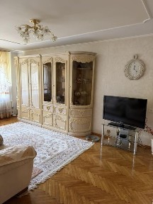 Оренда 3-кімнатної квартири. Район Парку Жовтневого. Вул. Комарова