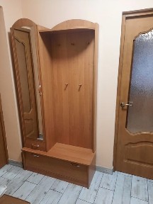 Продається 2 кімнатна квартира біля ринку.