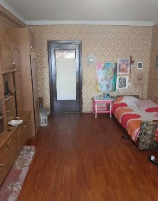 3- комн. квартира 69 м. кв. в кирпичном доме. ж/м Тополь-1.