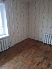 Продам 3-комн квартиру в районе Петровского просп.