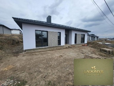 Продаж / Будинок / Масив Зоряний, Ювілейний, Рівне