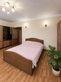 Продаж 3к квартири Озеро Ліс метро Академмістечко