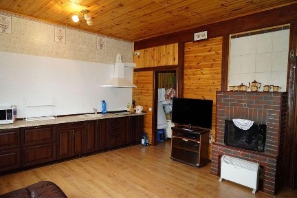 Продаж 2-х поверхового будинку ЖУЛЯНИ ТЕРМІНОВО!