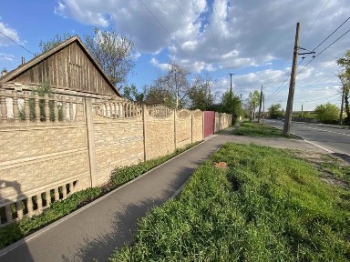 Продається будинок в центрально - міському районі.