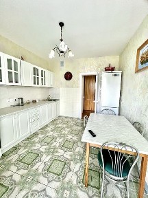 Київ, Дарницький, Ревуцького 5