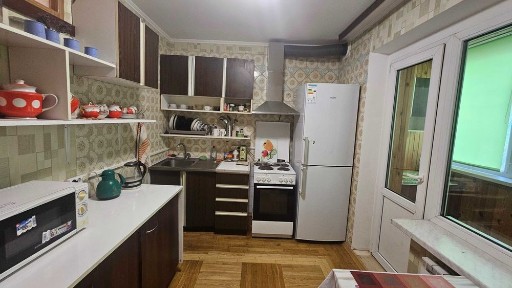 Оренда квартири з ремонтом на Героїв Космосу 15, любий склад!