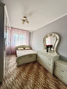 Продаж 2 кімнатна квартира пр. Червоної Калини (Санта -Барбара)