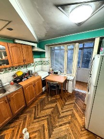 Продаж 3-х кімнатної Чешки, по вул. Комарова 30.