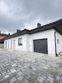 Продам новий будинок з ремонтом біля Епіцентру
