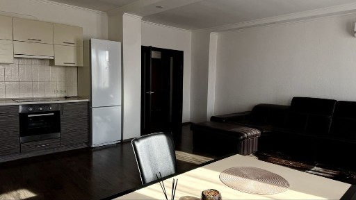Стильна 2-кімнатна квартира 75 м² Центр Києва | Полтавська, 10