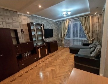 Здам в оренду 2-х кімнатну квартиру на Виноградарі, просп. Свободи 46. 4/10