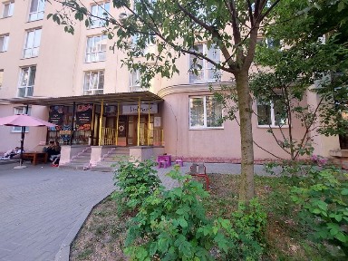 Комерційне фасадне для торгівлі чи послуг Чайка