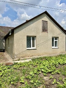 Цегляний будинок в центрі міста!