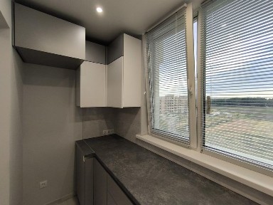 Продам 1-к квартиру, вул. Параджанова 9, євроремонт, автономне опалення, середній поверх