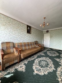 Продам 2- кімнатну квартиру по вул. Степана Бандери