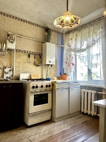2-х Колачевського, 112, цегл будинок, тепла