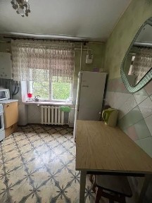 Продам двокімнатну квартиру в центрі міста Чешку