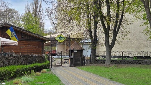 Будівля 1160 м² під реконструкцію, Святошин, 20 соток