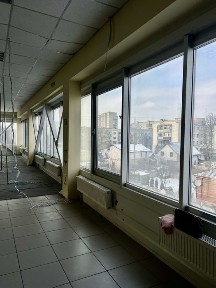Здається в оренду приміщення для бізнесу по вул. Супруна
