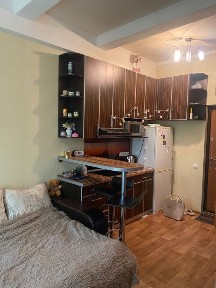 Продам 1 комн. гостинку Центр
