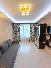 Продам 3-ну квартиру! РЕМОНТ! БІля МЕТРО та ПАРКУ! Оріхуватська! Газ!