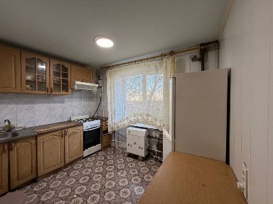 Продам двух комнатную квартиру в Великодолинском