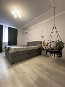 Здається 3х кімнатна квартира на Позняках, вул Олени Пчілки 8