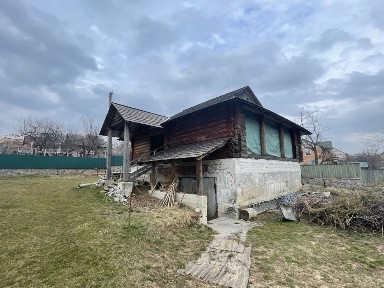 Продається будинок з дикого зрубу під розбір