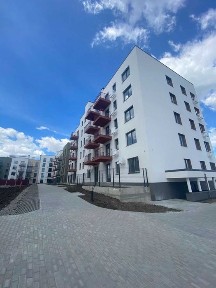 1 кімнатна квартира з балконом від власника, також під є оселю
