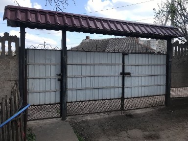 Продам котедж 1/4 будинку 17квартал