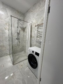 Продам 1-кімн квартиру, 3/3, 47м² в Ужгороді - ідеальний варіант для життя!