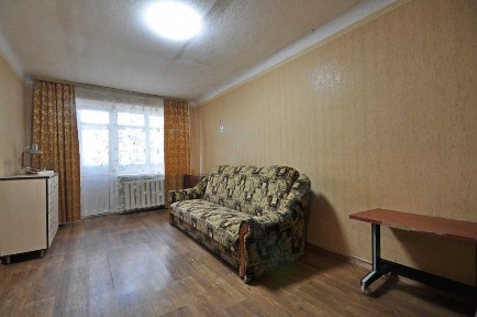 Затишна 1-кімнатна квартира вул. Січневого прориву