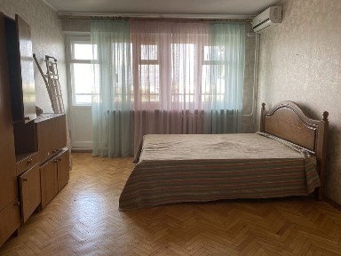 Простора 3-к квартира 86 м², 5 хв до метро Святошин