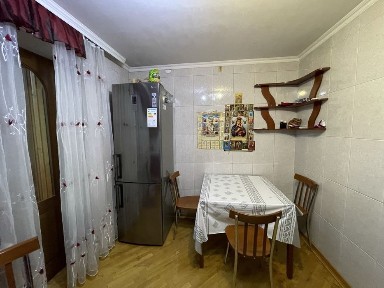 Здається 2- х кімнатна на південнокільцевій Верх