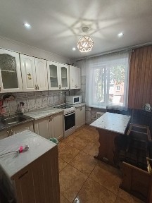 Терміново здається 3 км квартира Проспект, ( Спор товари), вільна, ключі!