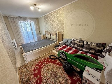 Є. Логінова/Кінцева 75 маршруту 2к квартира в Продажі з ремонтом 5 поверх