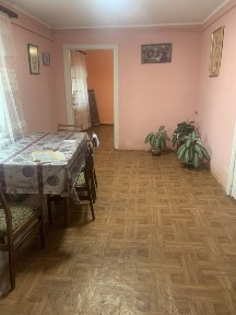 Будинок зі зручностями смт. Браїлів, є відео-огляд.