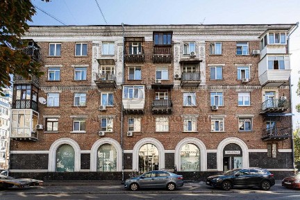 Продаж приміщення 433.6 м2 з готовим ремонтом, Турівська 32, Подільський р-н