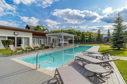 Продаж будинку Лісники 440 м² 6 спалень Басейн SPA Генератор Тепловий насос Ділянка 25 соток Преміальна резиденція
