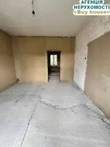 Продаж будинку в Сваляві 300 від центру міста