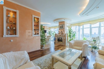 Продаж 4 кімнатна квартира з ремонтом
