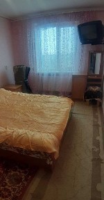 Продам трёхкомнатную квартиру в центре города