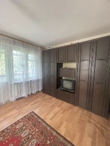Продам двокімнатну квартиру, кімнати роздільні, м-н Половки