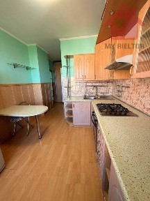 Продаж двокімнатної квартири по вул. Чорновола