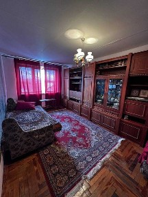 Квартира трикімнатна в м. Тячів