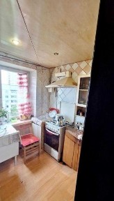 Продам 2 к. квартиру на Холодной Горе в кирпичном доме улучшенной планировки
