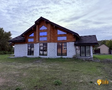 Продажа дома 250 м², 1-я Озерная ул.