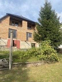 Продаж окремостоячого будинку в Малехові у передмісті Льова