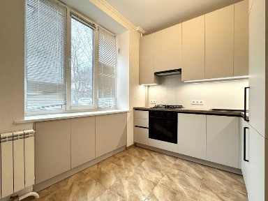 ID 586. Квартира після ремонту, 57 м2, Центр, метро Кловська, Печерськ