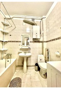 Севастопольська площа. Здам 2к квартиру повітрофлотський пр